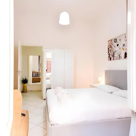 Apartment Elegantis Giolitti With Private Balcony