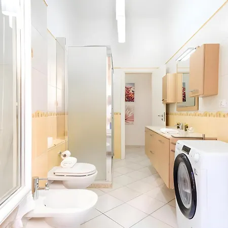 Elegantis Giolitti With Private Balcony Apartment