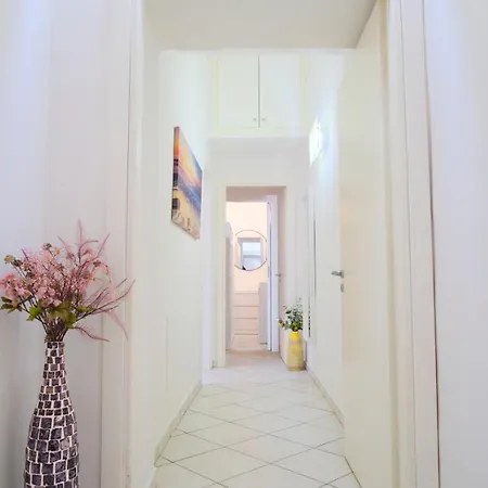 Apartment Elegantis Giolitti *