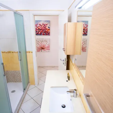 Apartment Elegantis Giolitti *